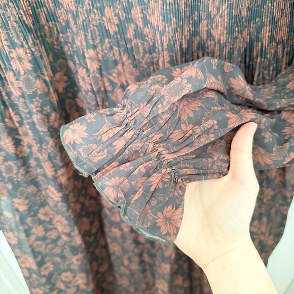 Women Ganni Pleated Georgette Midi Dress Ruffle in French Roast Size 38/Medium - Picture 5 of 12